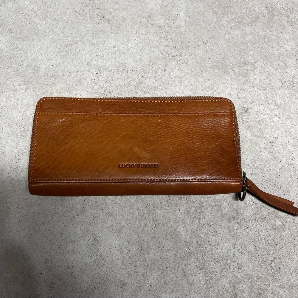 Lucky Brand Brown 100% Genuine Leather Full Zip Wallet Clutch